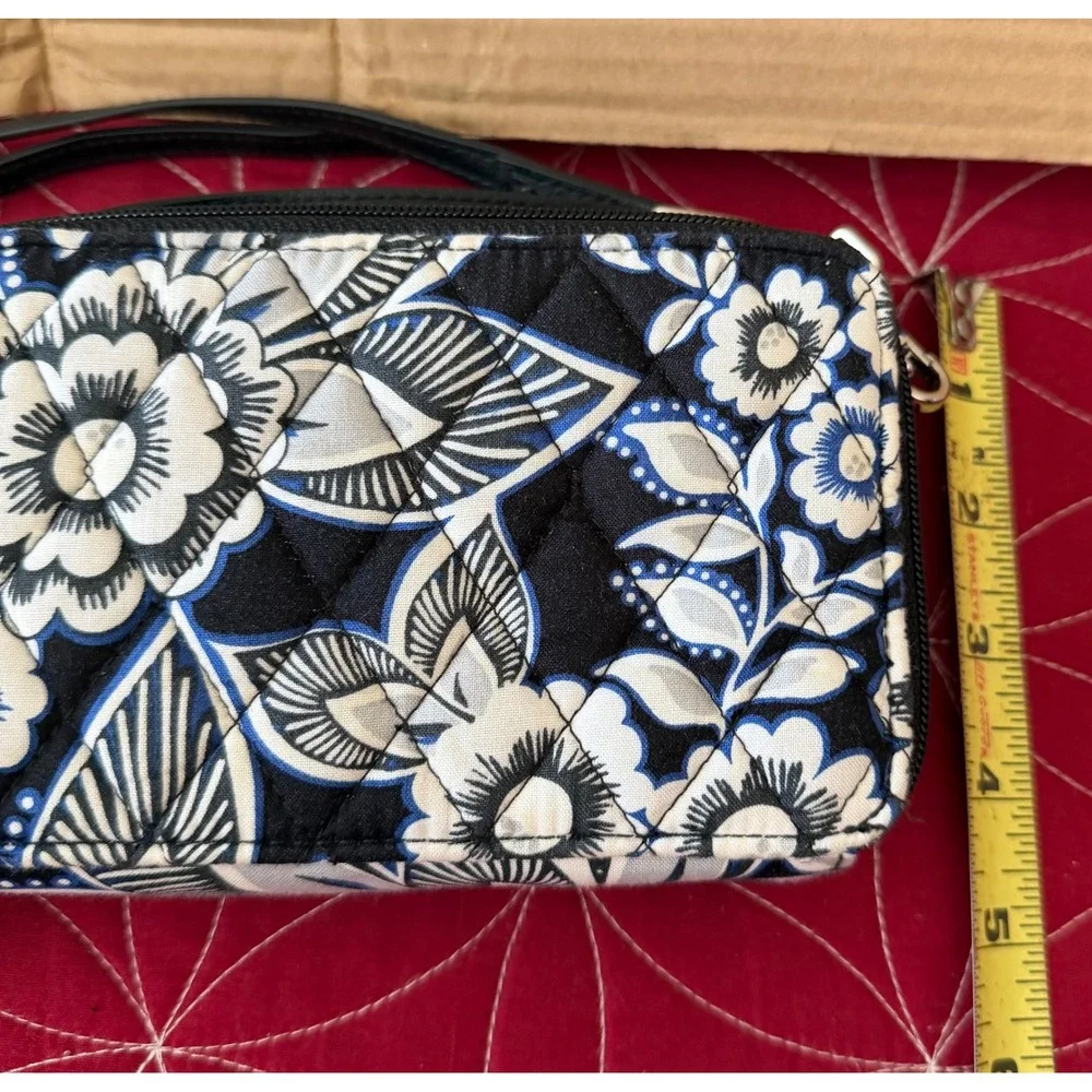 Vera Bradley RFID All In One Crossbody Wallet Bag Blue Black Floral Quilted